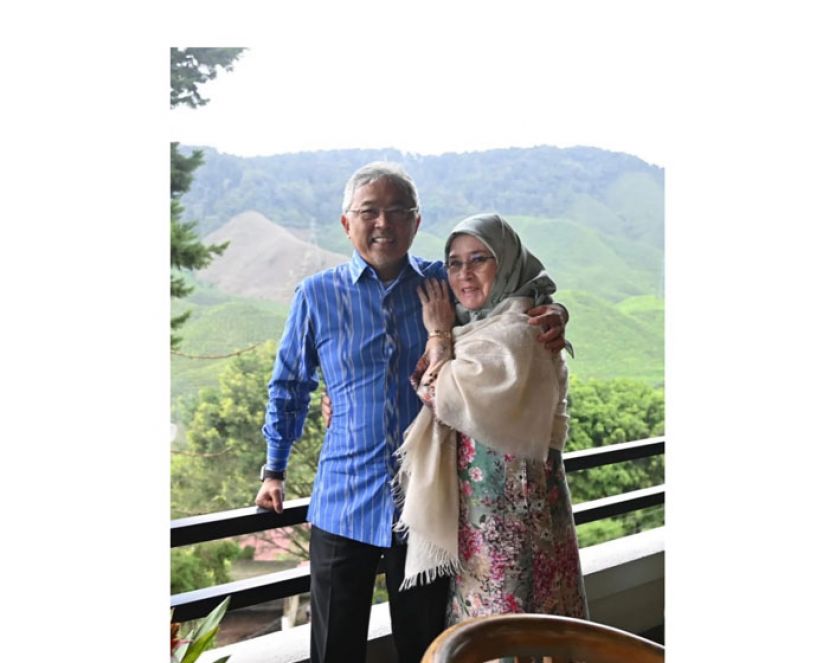 国家元首伉俪喜迎结婚37周年纪念