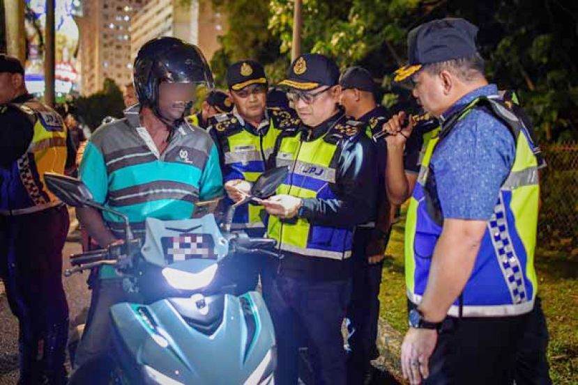 新年期间查约43万交通工具 陆路交通局发10万7014张罚单