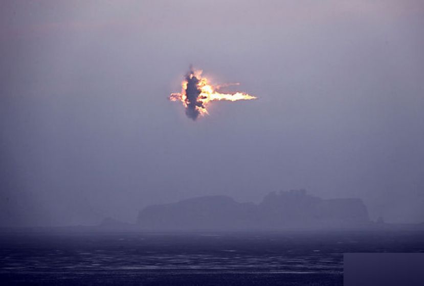 朝鲜先前模拟战术核攻击演习，发射飞弹。