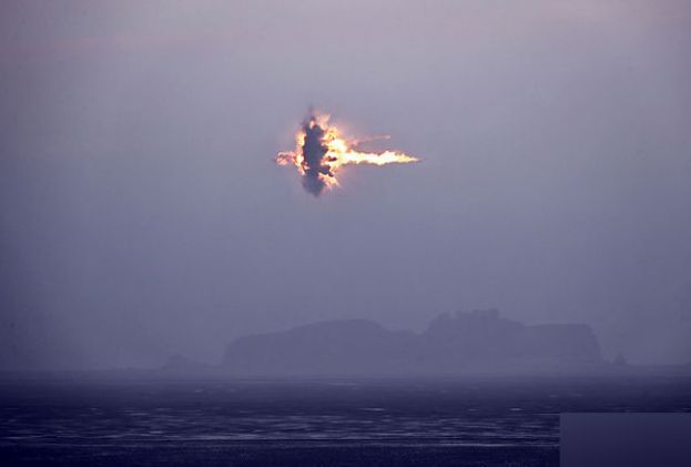 朝鲜先前模拟战术核攻击演习，发射飞弹。