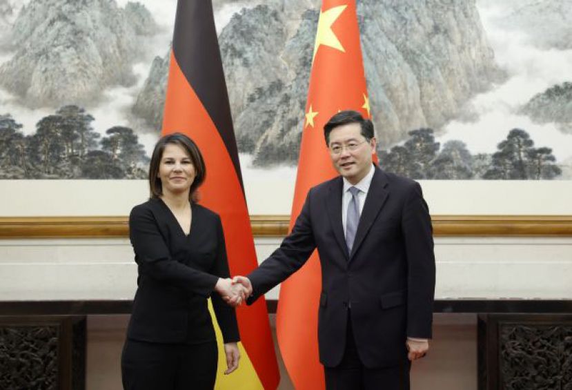 德国外交部长贝尔伯克14日与中国外交部长秦刚会晤。