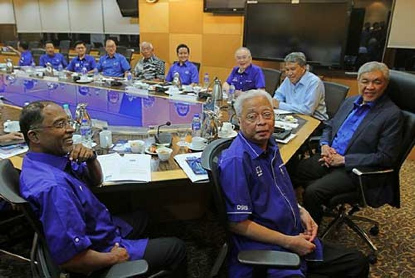 ●国阵最高理事会会议。