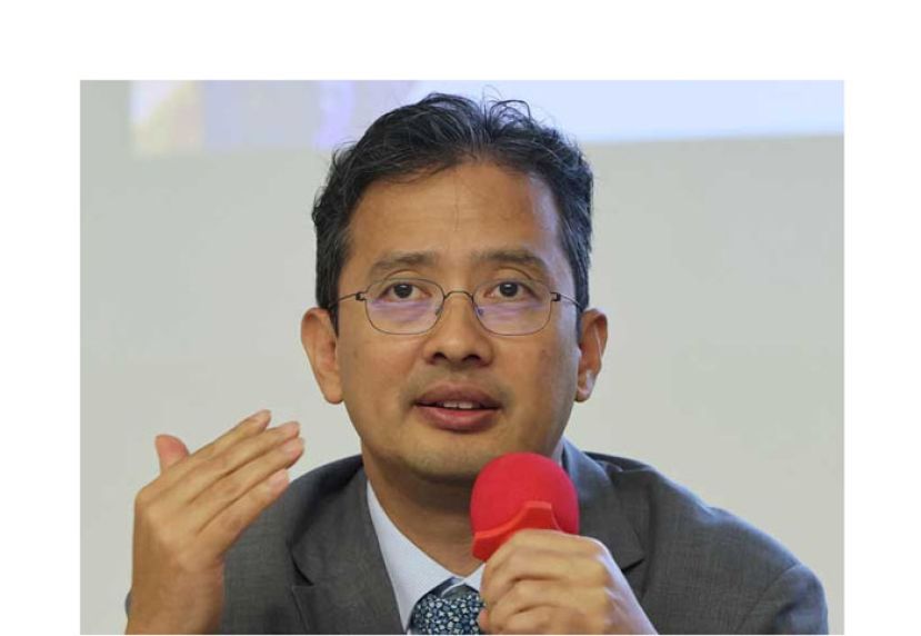 财政部秘书长佐汉马末。