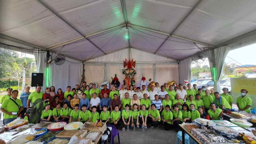 全体筹委会合影。