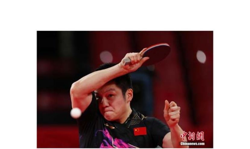 北京时间8月6日晚，在东京奥运会乒乓球男团决赛中，由马龙、樊振东和许昕组成的中国队以3：0战胜德国队，获得冠军。