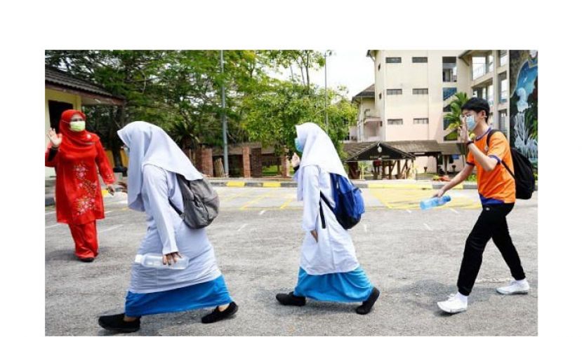 教师涉嫌误导学生改教　教育部展开初步调查