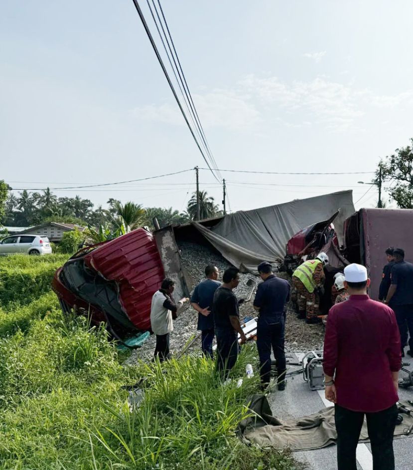 “安顺恐怖死亡车祸酿9名联邦后备队警员殉职”