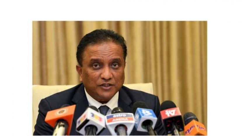 拿督斯里理查玛力肯。