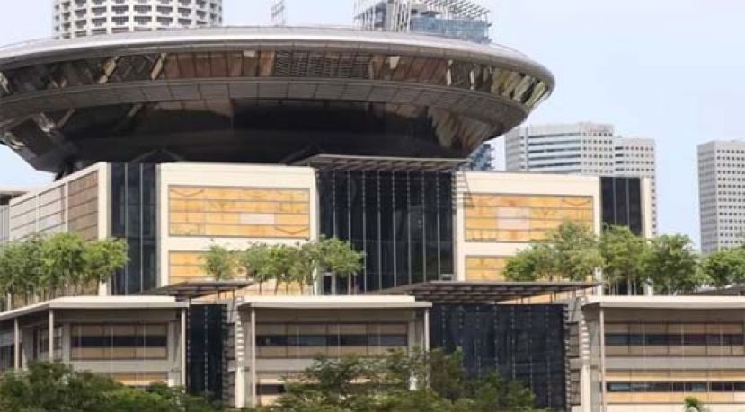 26刀捅死雇主岳母，缅女在新加坡囚终身。