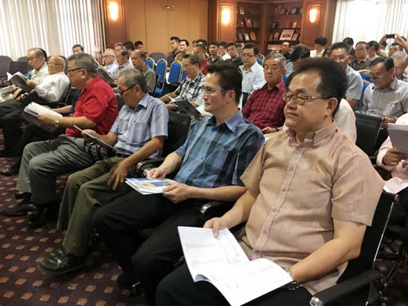 古晋中华总商会大会场面。