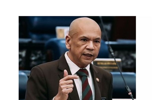 内贸部长阿米占。