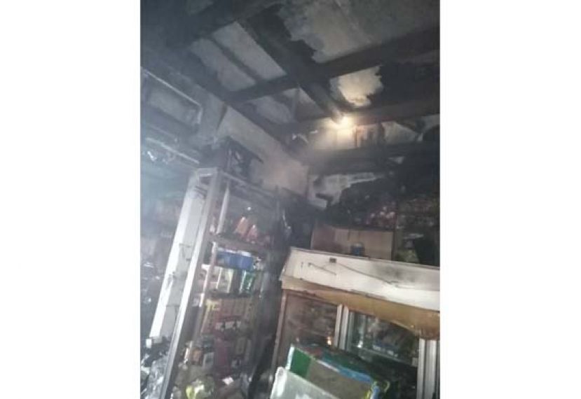 泗里街老字号药行《建安堂》内部被大火烧毁。