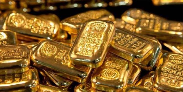 金价首次突破2700美元。