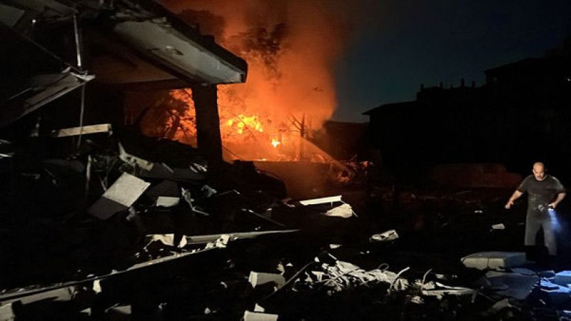 以色列攻击加沙市。