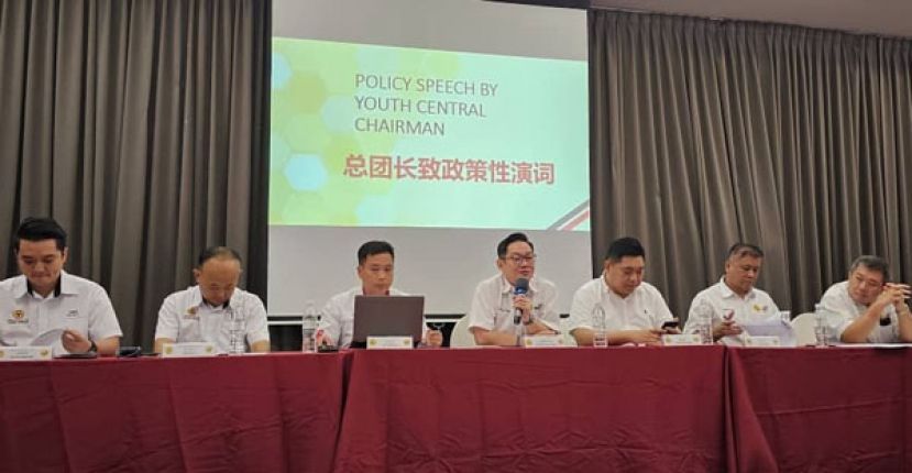 人联青中央委员会大会一致议决同意该党主席沈桂贤在来届党选上阵捍卫党主席