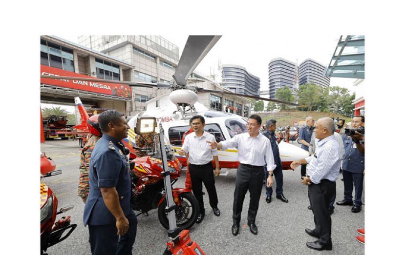 倪可敏巡视消拯局应对东北季候风准备工作。