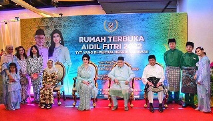 州元首敦泰益伉俪开斋节开放门户