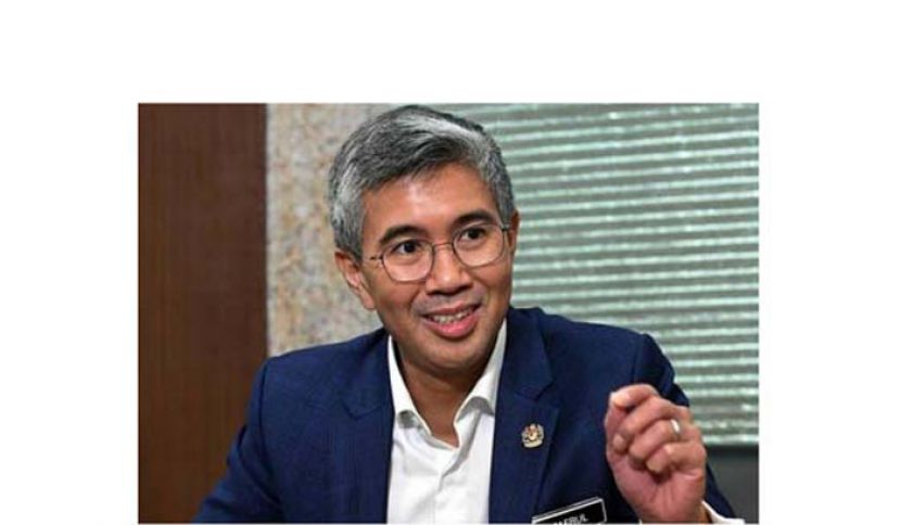 财政部长东姑扎夫鲁。