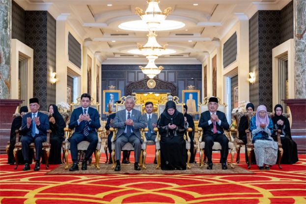 国家元首伉俪前往圣地麦加朝圣