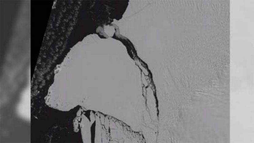 南极巨大冰山崩 面积相当于大伦敦地区。