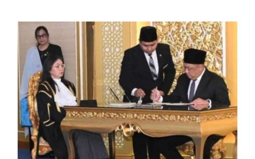 张振彬签署委任状，就职沙巴助理部长。