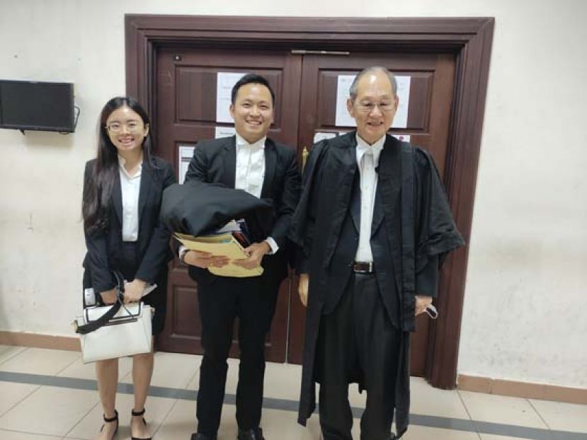 答辩人张健仁的律师团队一摄。