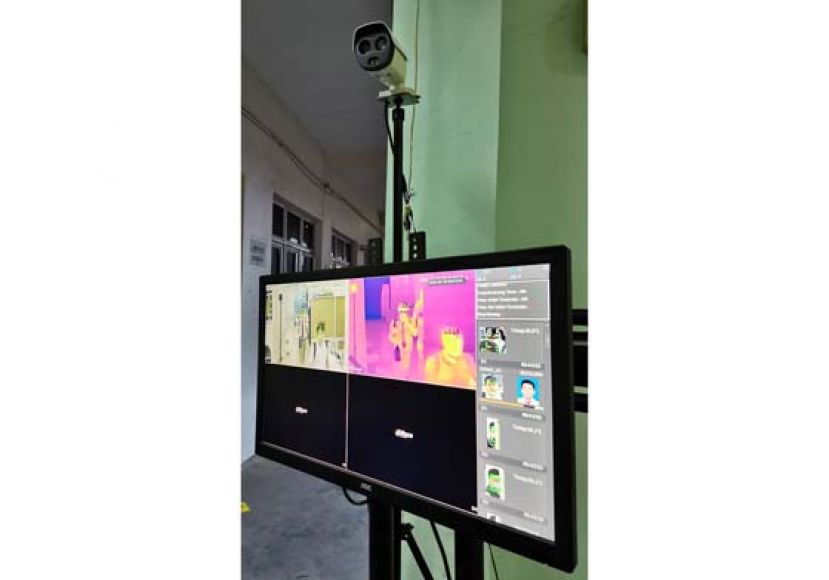 一中架设智能成像测温仪。