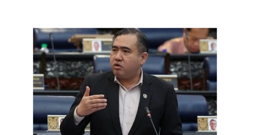 交通部长陆兆福。