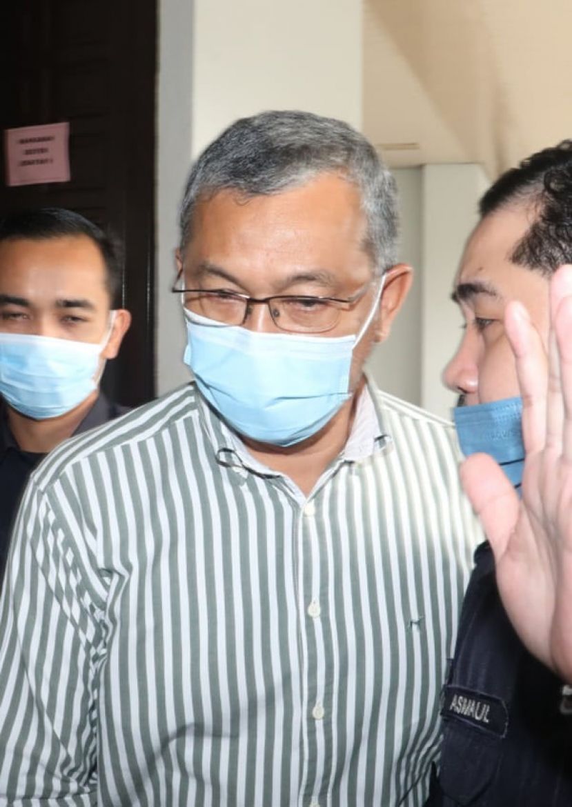 玻璃市前州务大臣否认5项洗黑钱控罪 获准以5万令吉保外候审