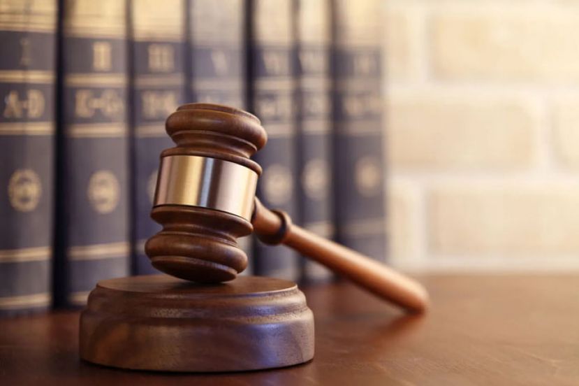 高庭裁决：法庭无权审理元首颁布紧急状态权