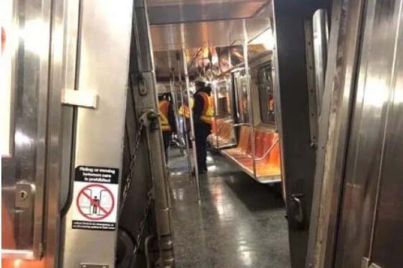 纽约地铁列车相撞，24人受伤。