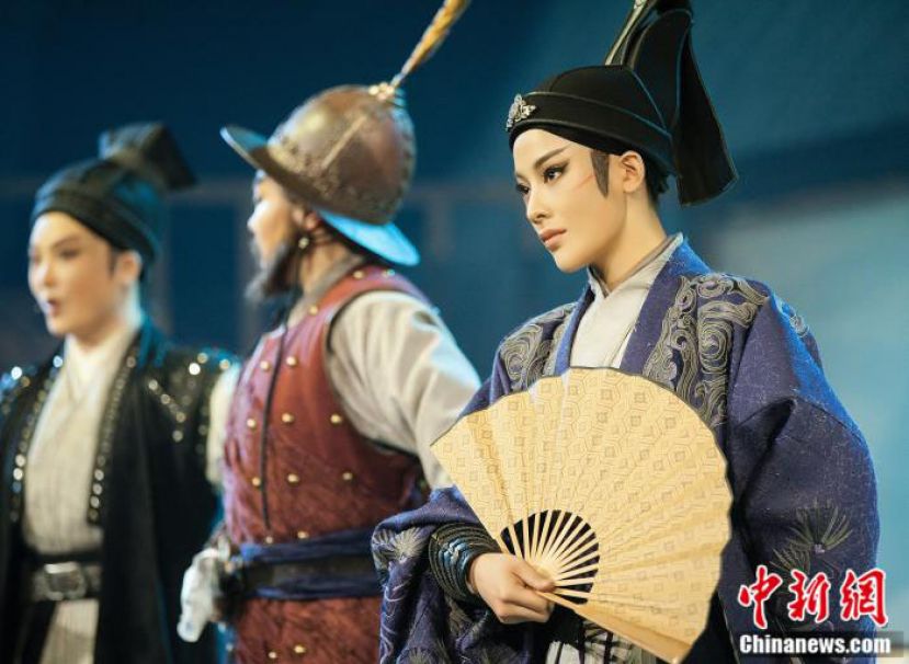 陈丽君在越剧《新龙门客栈》中饰演&ldquo;贾廷&rdquo;。