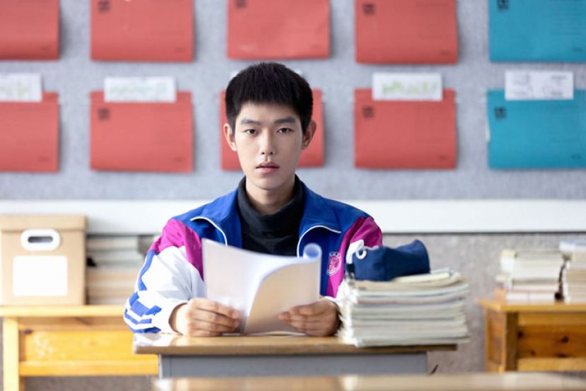 王锵在《鸣龙少年》中饰演李燃。