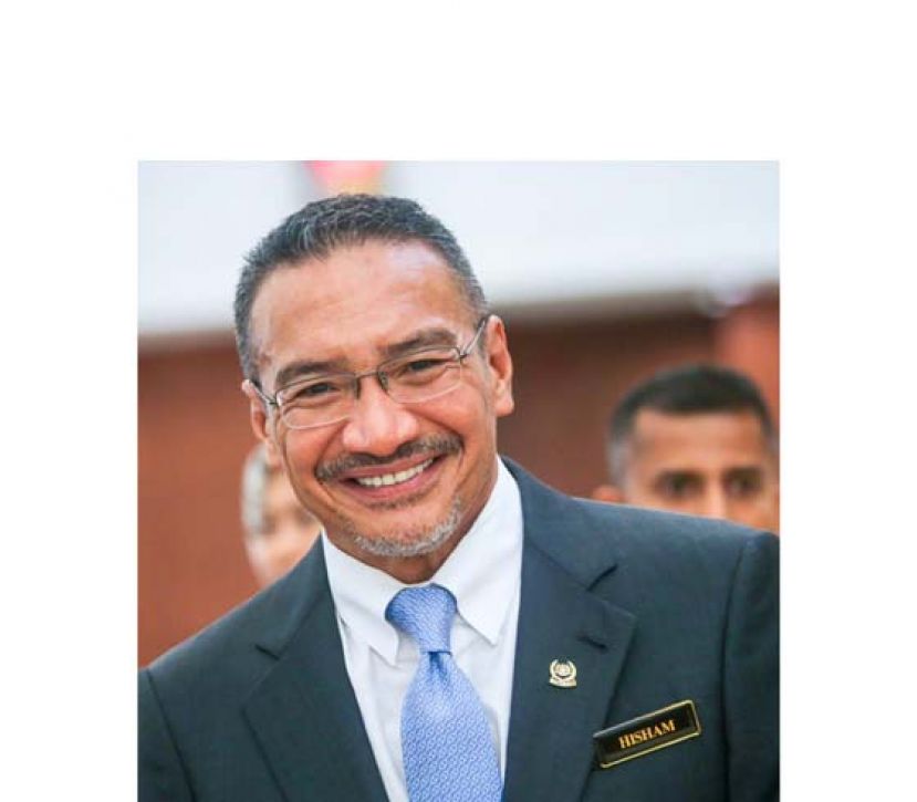 外交部长拿督斯里希山慕丁。