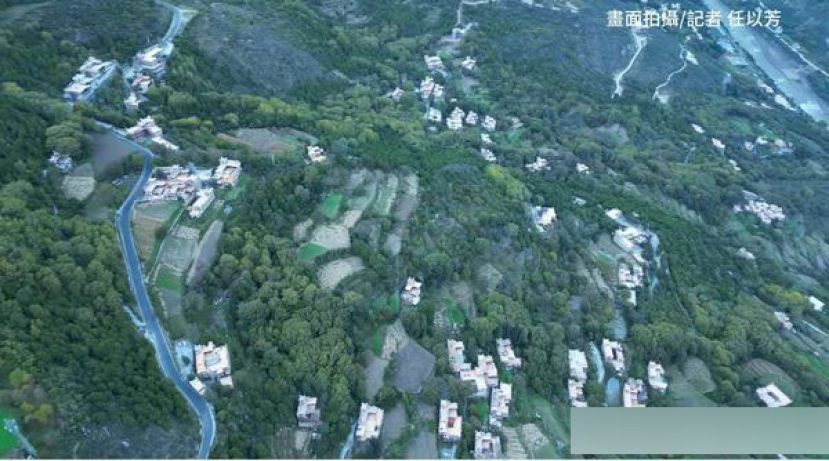 川西深山里的&ldquo;甲居藏寨&rdquo;，传统藏民聚落 。