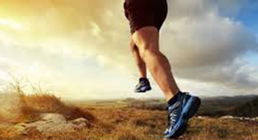 路跑男孩车祸险截肢　显微术救回左脚