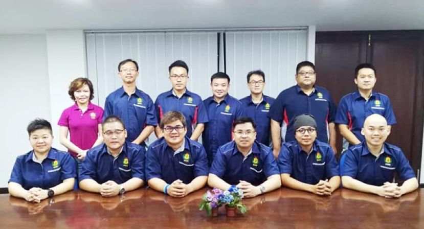 诗巫中华总商会青商团主办的2019年度第二届&ldquo;武林大会&rdquo;全砂创业大赛即日起正式开放报名。出席新闻发布会的筹备会成员，前排左起;為副秘書陈洁、財政叶祖忠、筹备会主席林华威、团長许魯旭、副团長刘恭维及财政莫华萍。