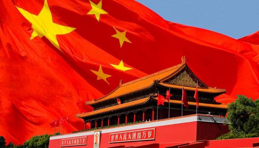 中国大使高歌唱起来