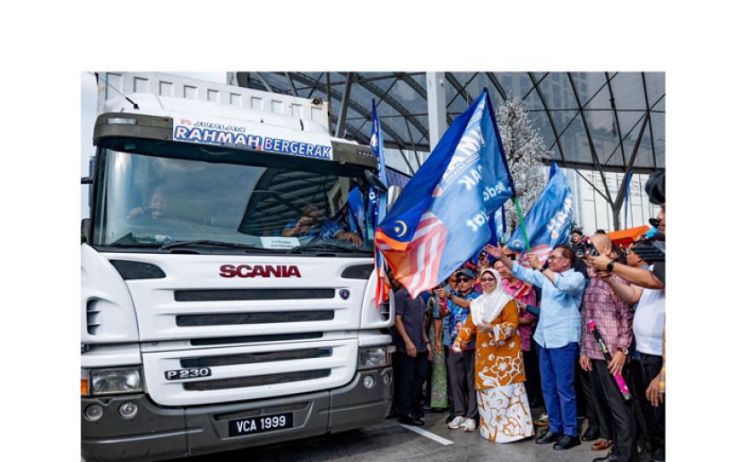 首相安华为慈悯流动车主持推展。