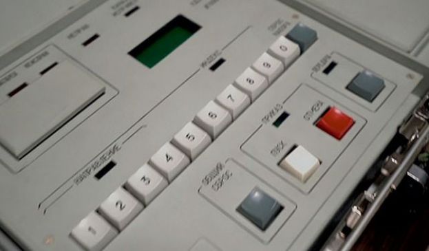 普京最重要的核公事包内部曝光。