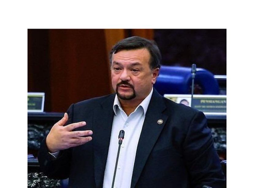 第二财长阿米尔韩查。