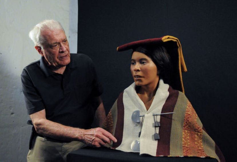 莱因哈德时隔28年终于见到胡安妮塔生前容貌。