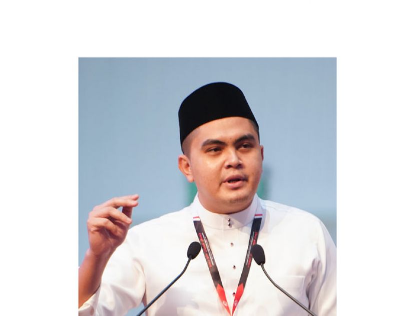 巫青团长阿克玛。