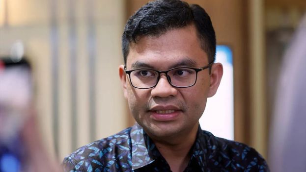 经济部长阿克玛。