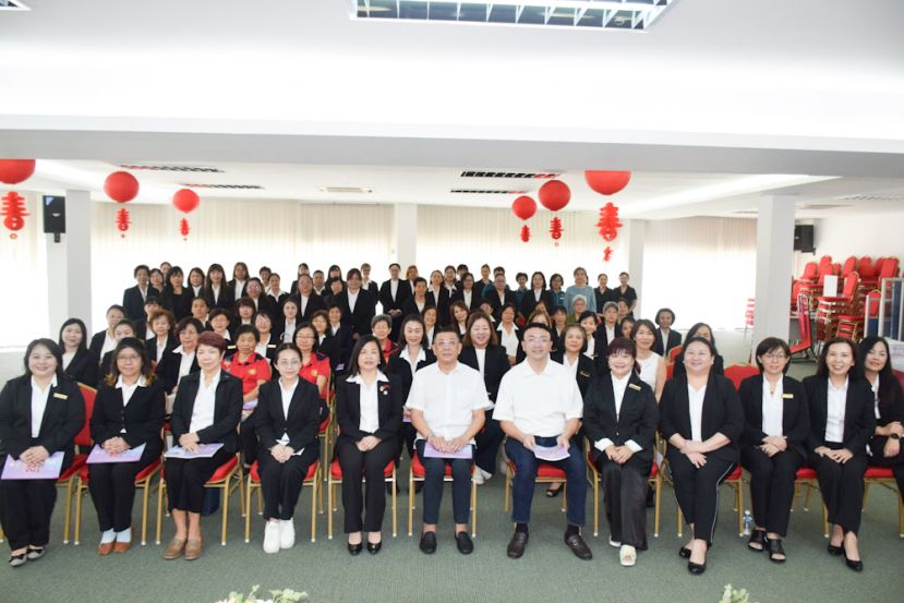 黄良杰鼓励打造一个学习平台 多接触新科技 学习使用数码工具来处理会务