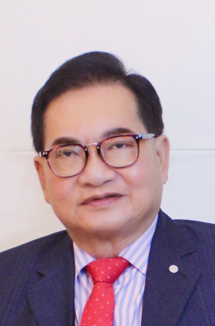 斯木省华总会长兼成邦江中华总商会会长拿督吴标生博士。