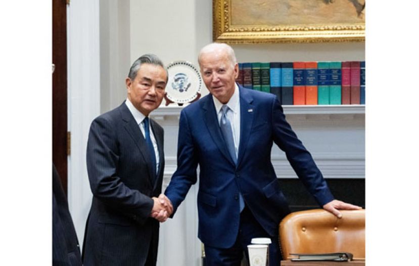 美国总统拜登10/27在白宫接见中国外长王毅。