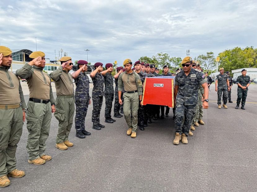 潜水训练中不幸身亡的&ldquo;69特种部队&rdquo;分队指挥官   灵柩从沙巴斗湖运返霹雳州务边家乡