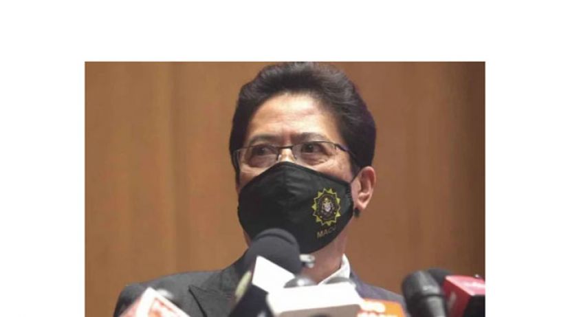 丹斯里阿占巴基。