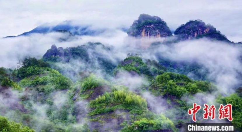 武夷山“江山如画”。